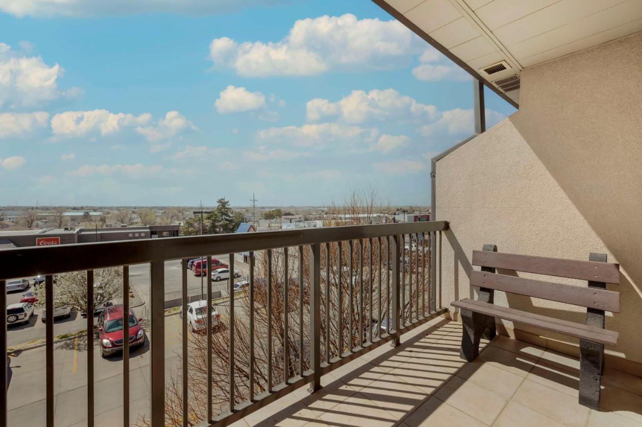 Best Western Plus Country Inn & Suites Dodge City Exterior photo
