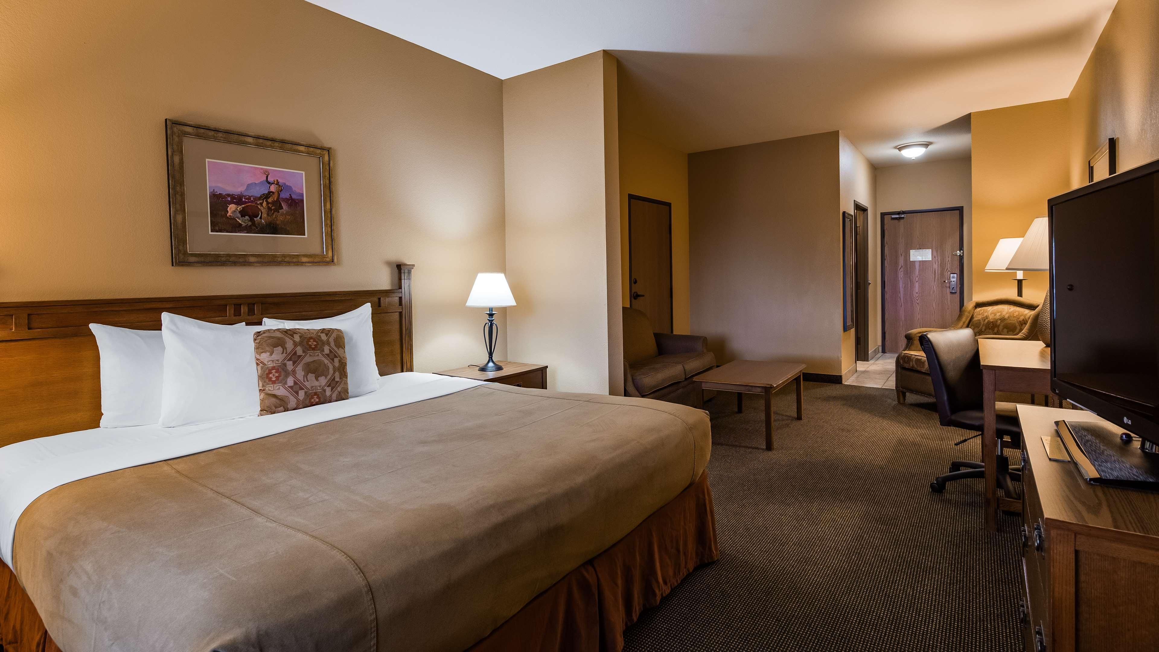 Best Western Plus Country Inn & Suites Dodge City Exterior photo